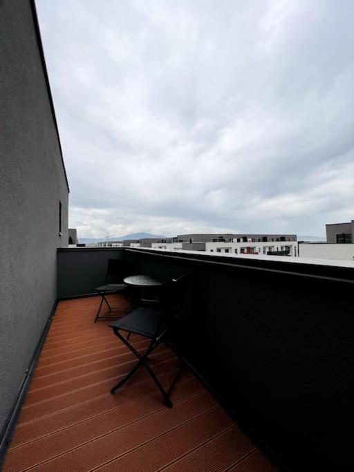 Skylark - Singapore Penthouse With Jacuzzi & Panoramic View Брашов Екстер'єр фото